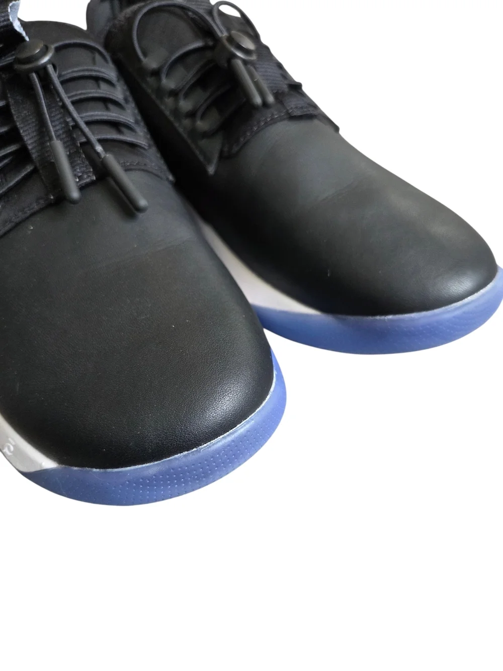 Clove Women's Black Nursing Athletic Sneakers 8